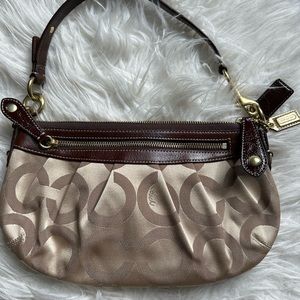 Vintage Coach purse. - Madison 12950 - Excellent preowned condition